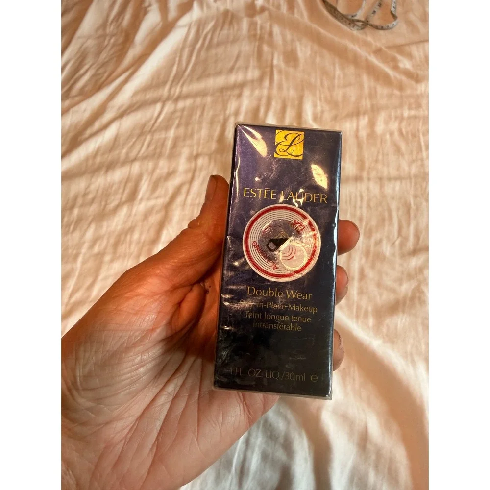 Estee Lauder Double Wear Stay-in-Place Makeup 1C0 Shell 1oz Foundation